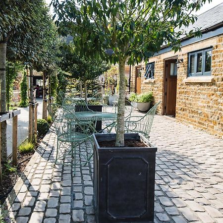 The George Inn Barford St Michael Luaran gambar The courtyard at The Old Post Office