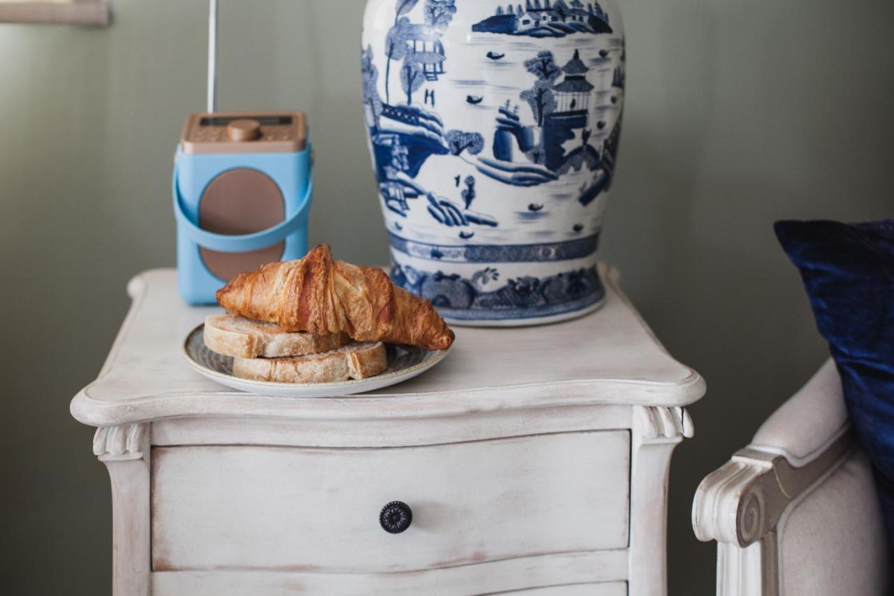 The George Inn Barford St Michael Luaran gambar A croissant